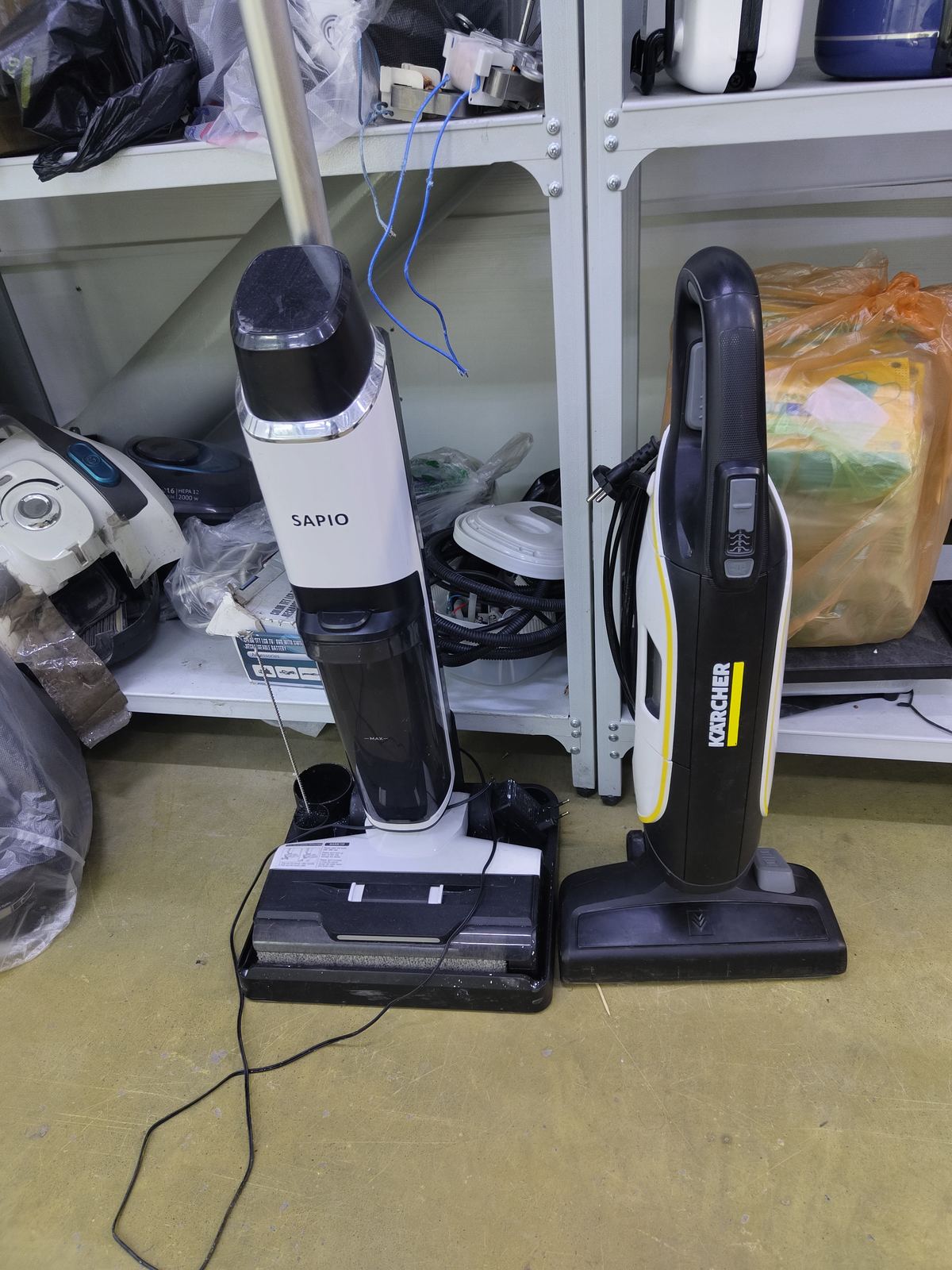Моющий пылесос и ручной пылесос Karcher